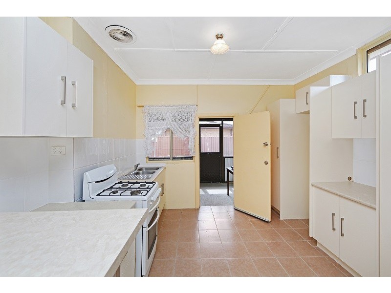 9 Murrawal Road, Wyongah NSW 2259