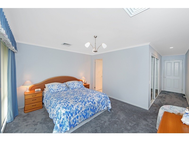 89 Mountain View Drive, Woongarrah NSW 2259