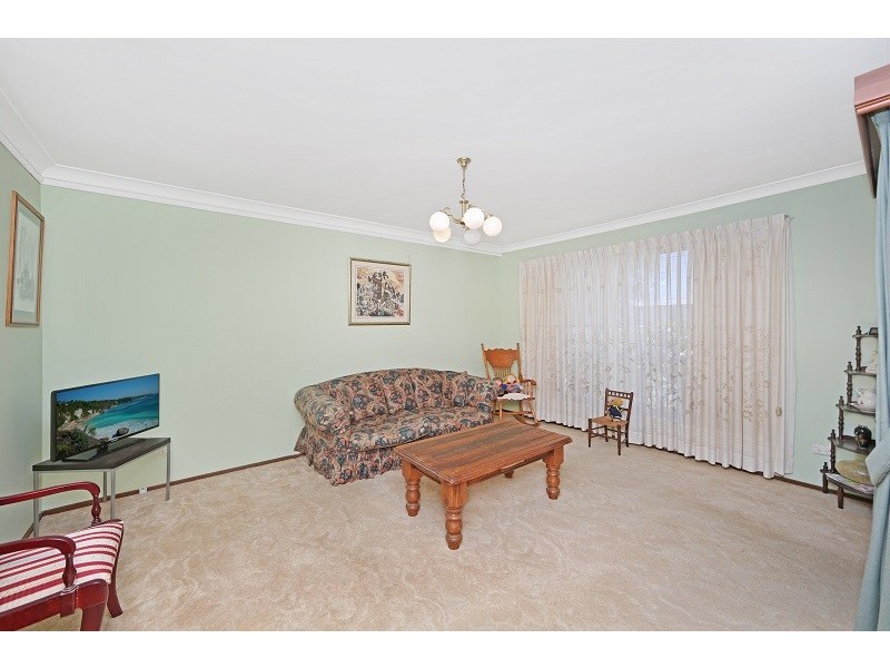 9 Essex Street, Gorokan NSW 2263