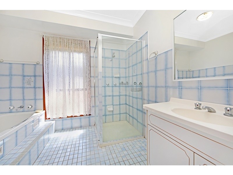 9 Essex Street, Gorokan NSW 2263