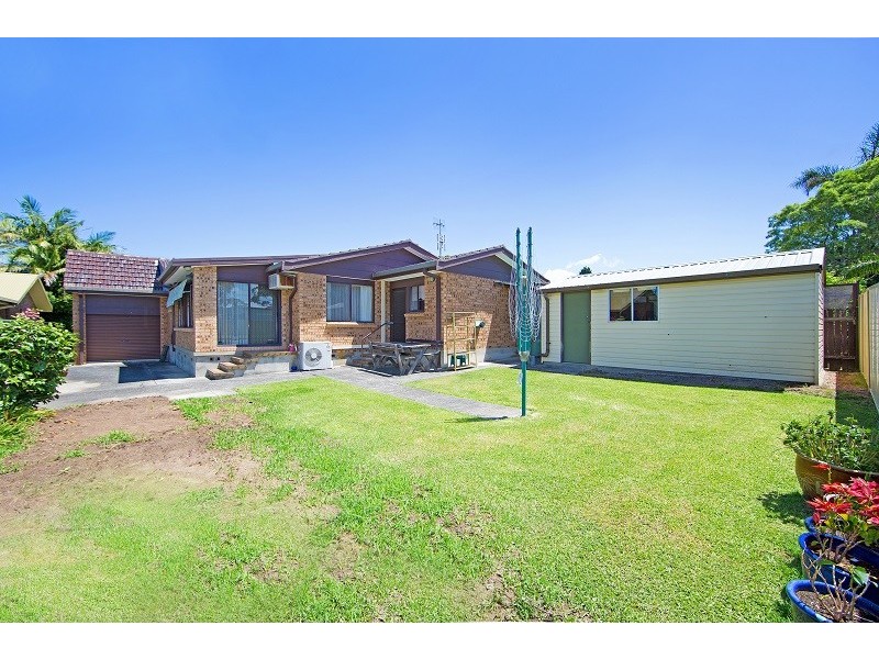 9 Essex Street, Gorokan NSW 2263