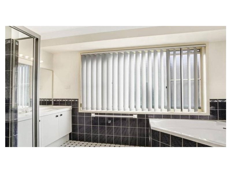 8 Ninian Close, Watanobbi NSW 2259