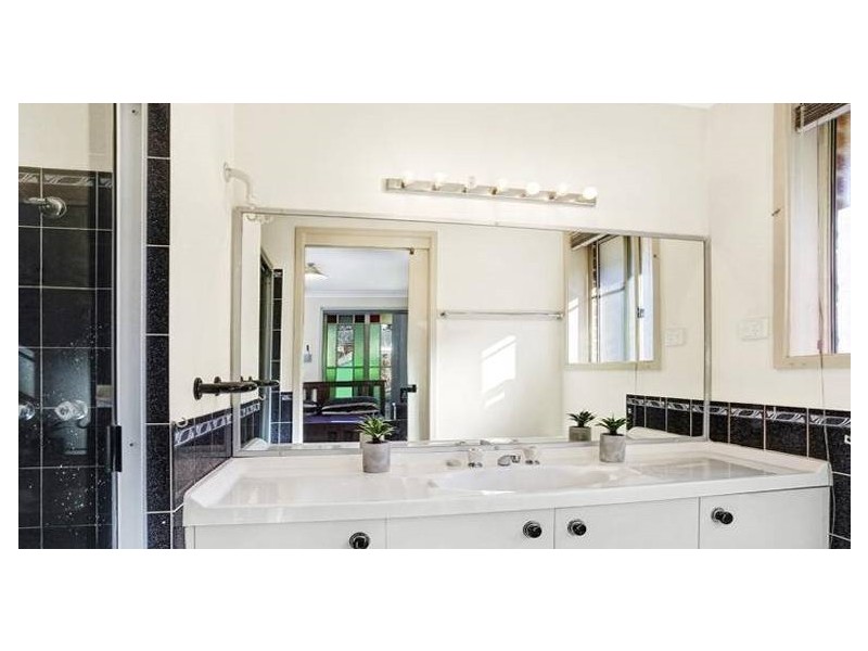 8 Ninian Close, Watanobbi NSW 2259