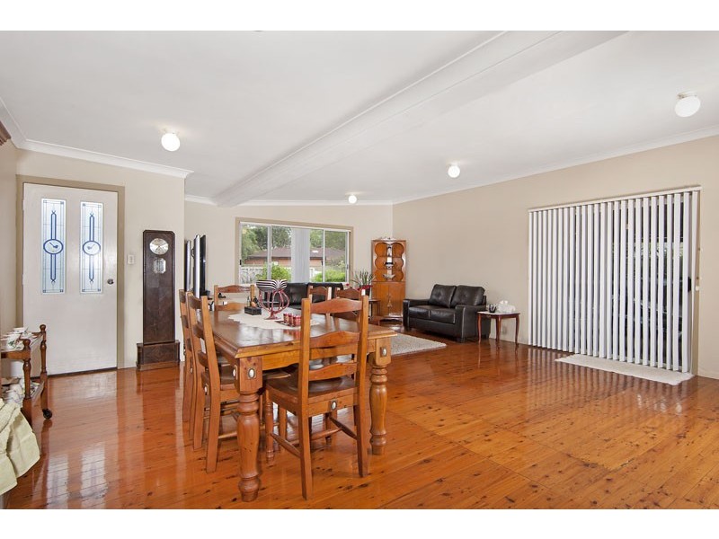 5 Marlborough Place, Berkeley Vale NSW 2261