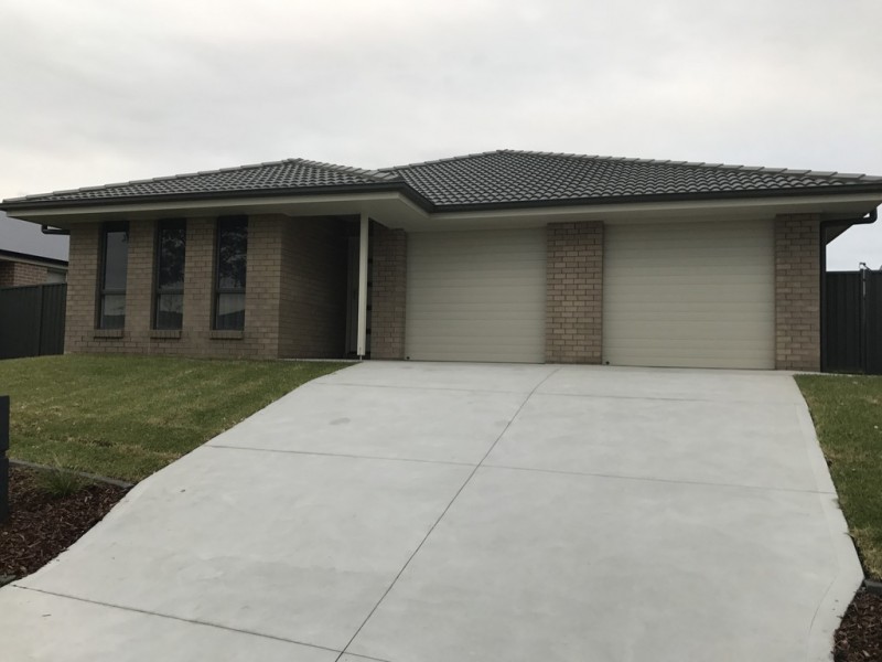 11b Salamander Road, Wadalba NSW 2259