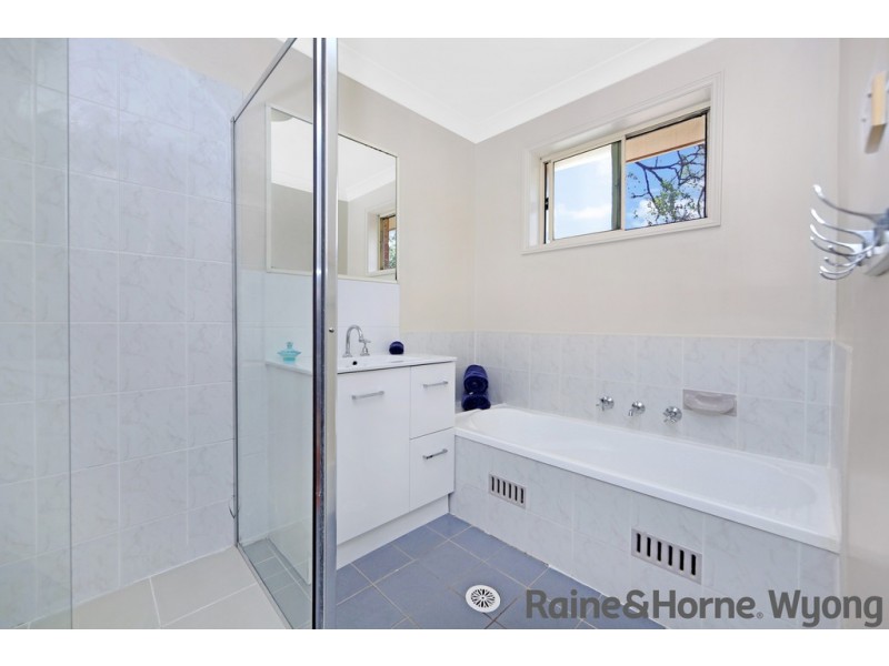 1 Brittania Drive, Watanobbi NSW 2259