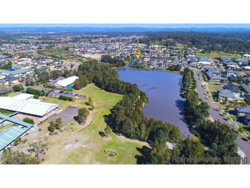 8 Waterside Drive, Woongarrah NSW 2259