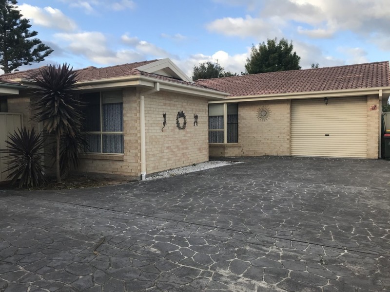 33a HOWELSTON ROAD, Gorokan NSW 2263