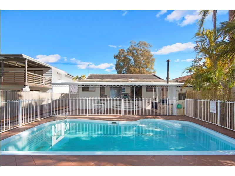 11 St Leonards Street, Rocky Point NSW 2259