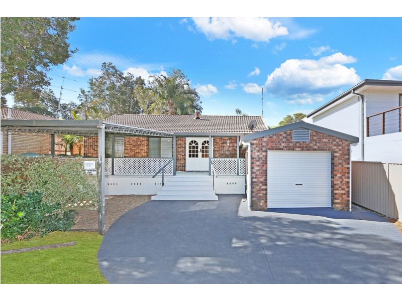 11 St Leonards Street, Rocky Point NSW 2259