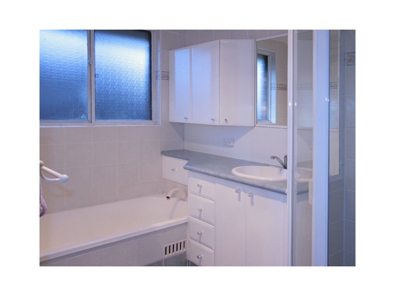 52 Greenwood Avenue, Berkeley Vale NSW 2261