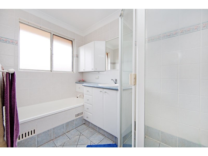 52 Greenwood Ave, Berkeley Vale NSW 2261