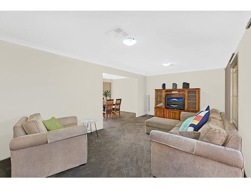 33 Woodbury Park Drive, Mardi NSW 2259