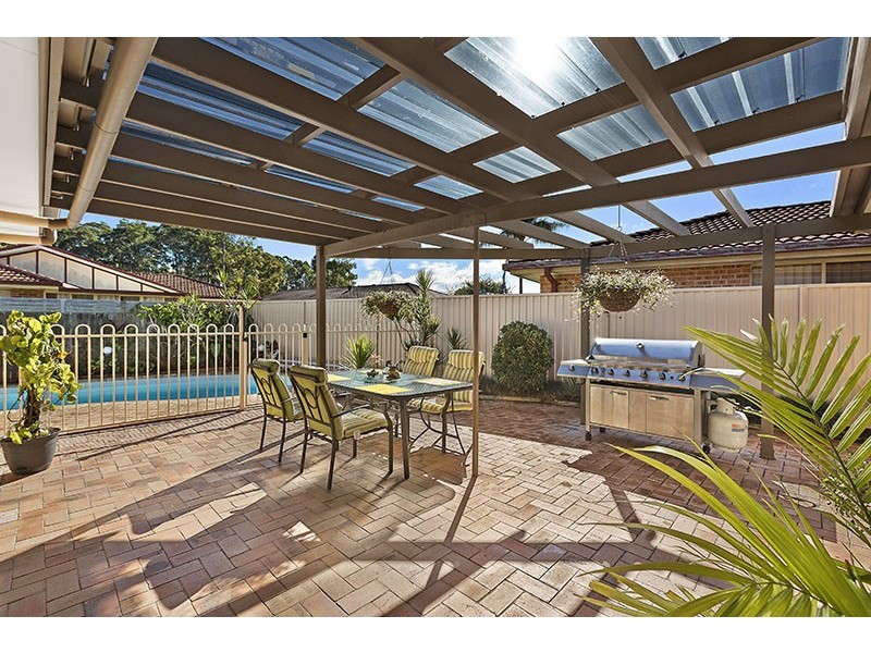 33 Woodbury Park Drive, Mardi NSW 2259