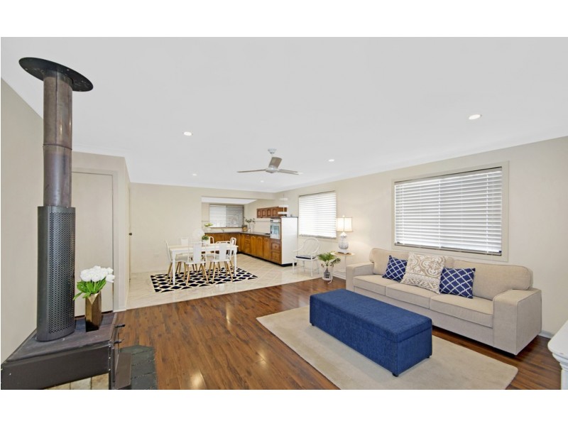 11 St Leonards Street, Rocky Point NSW 2259