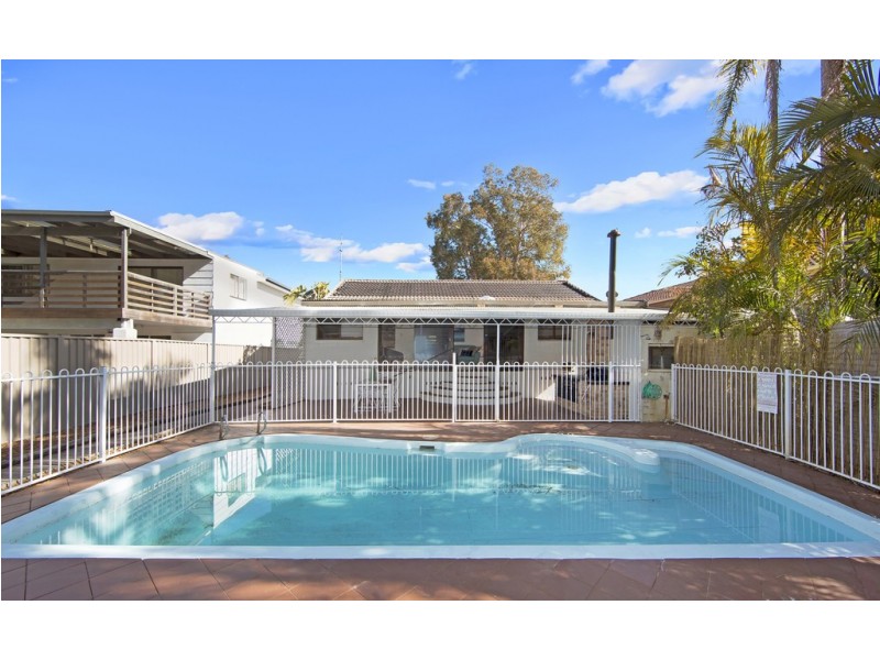 11 St Leonards Street, Rocky Point NSW 2259