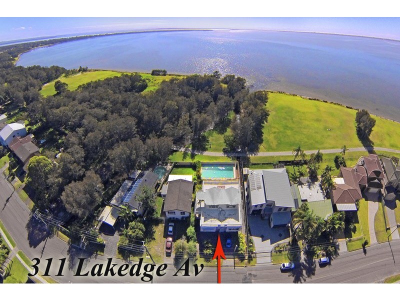 311 Lakedge Avenue, Berkeley Vale NSW 2261