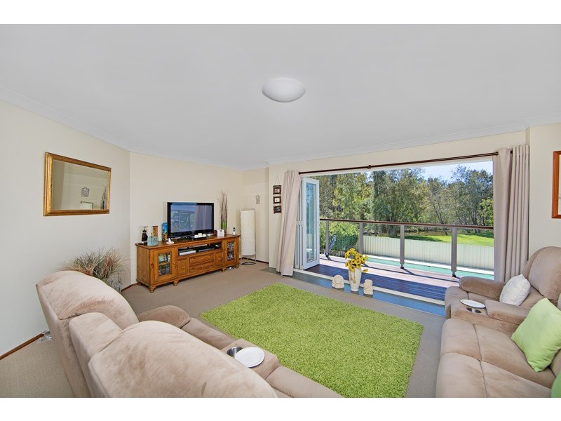 311 Lakedge Avenue, Berkeley Vale NSW 2261