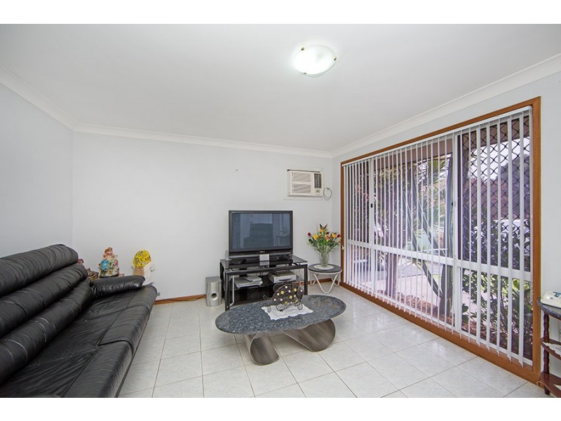 10 Kitty Place, Watanobbi NSW 2259