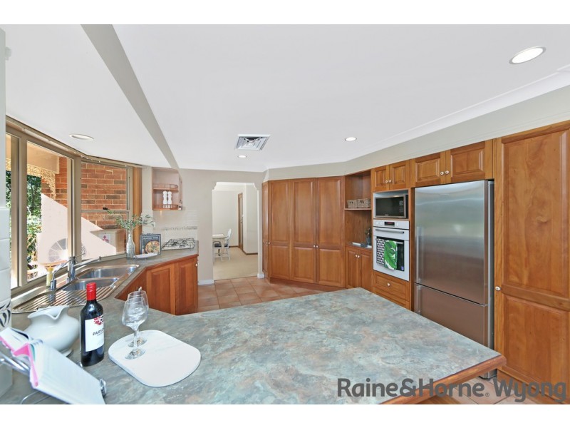 10 Bell Close, Mardi NSW 2259