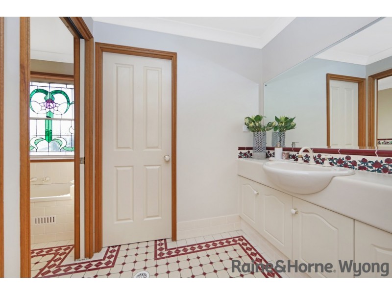 10 Bell Close, Mardi NSW 2259