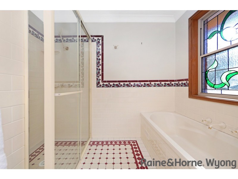 10 Bell Close, Mardi NSW 2259