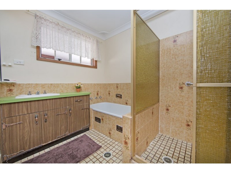 58 Cadonia Road, Tuggerawong NSW 2259