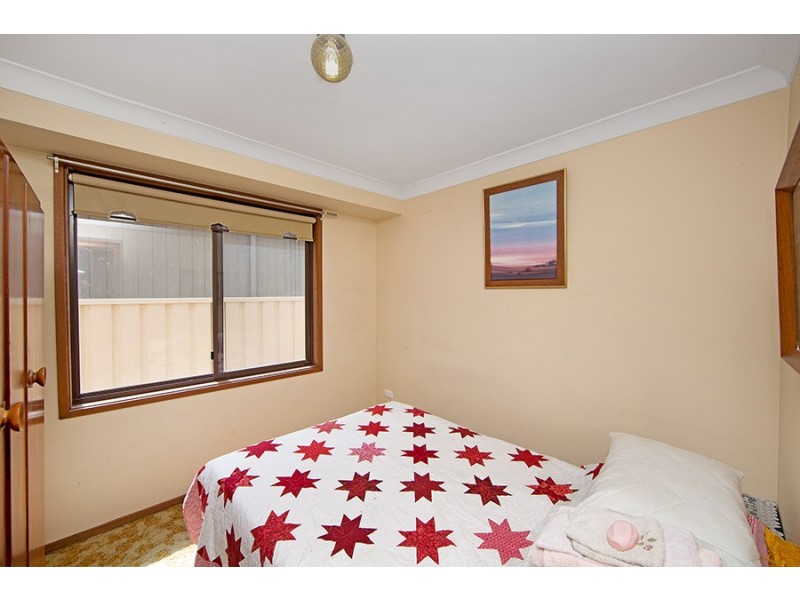 11 Buckingham Road, Berkeley Vale NSW 2261