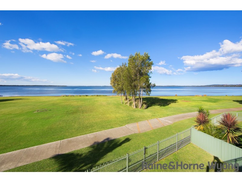 303 Lakedge Avenue, Berkeley Vale NSW 2261