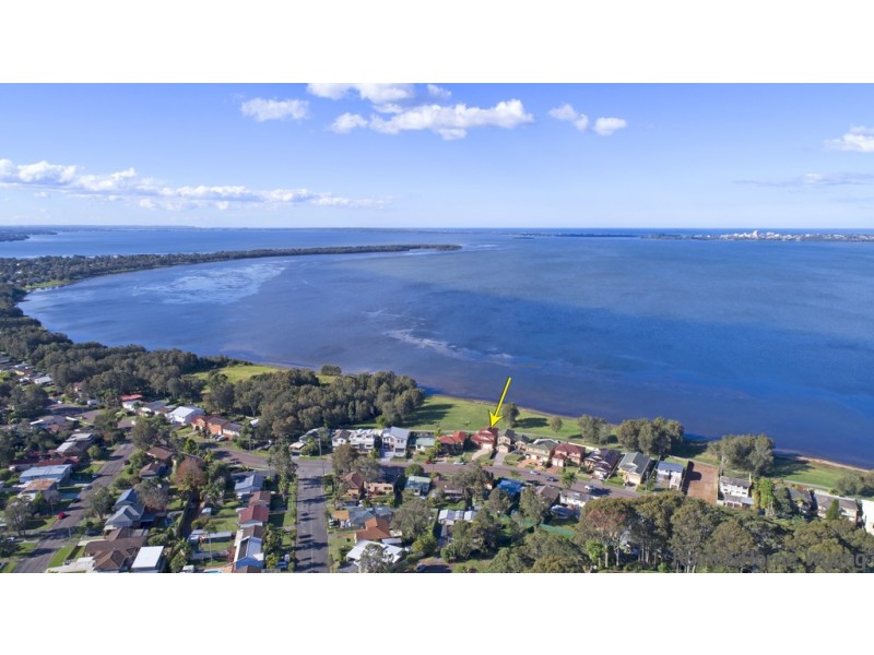 303 Lakedge Avenue, Berkeley Vale NSW 2261