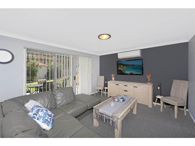 9 Blue Box Close, Hamlyn Terrace NSW 2259