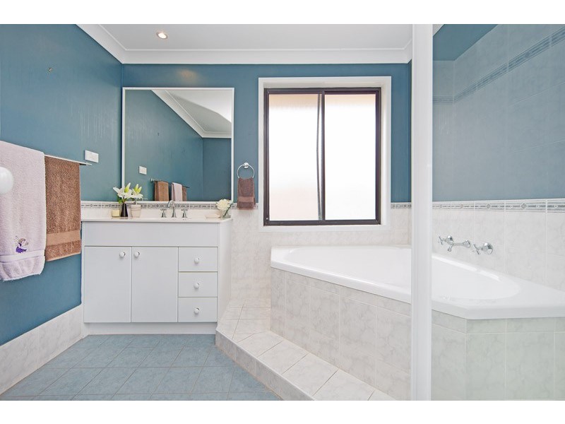 72 Brittania Drive, Watanobbi NSW 2259