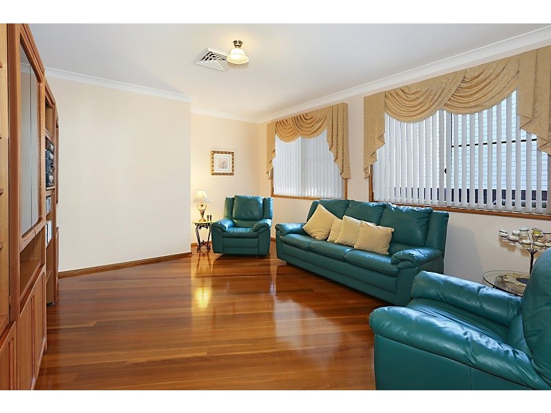 97 Lakedge Avenue, Berkeley Vale NSW 2261