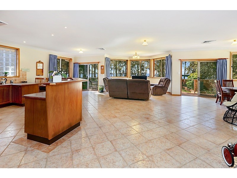 97 Lakedge Avenue, Berkeley Vale NSW 2261