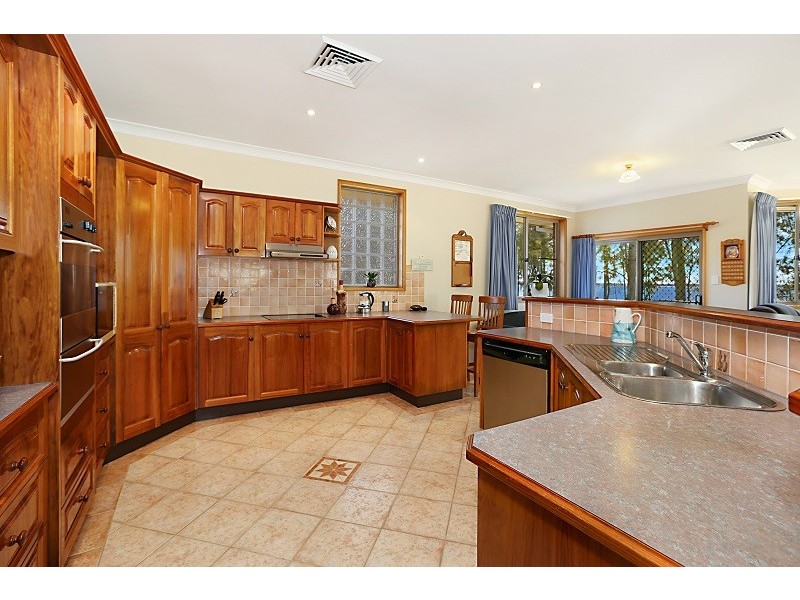97 Lakedge Avenue, Berkeley Vale NSW 2261