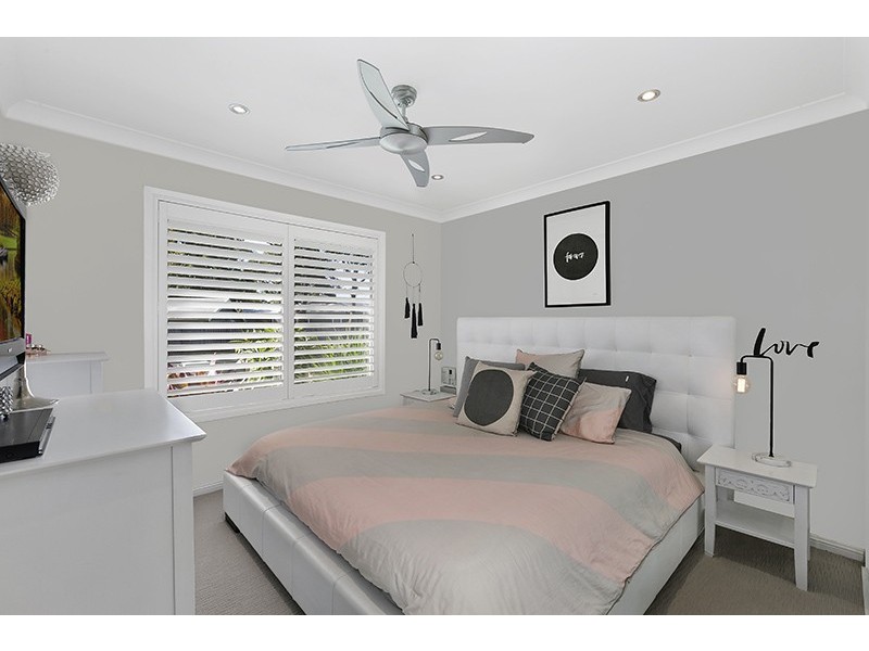 24 Kurraba Parade, Berkeley Vale NSW 2261