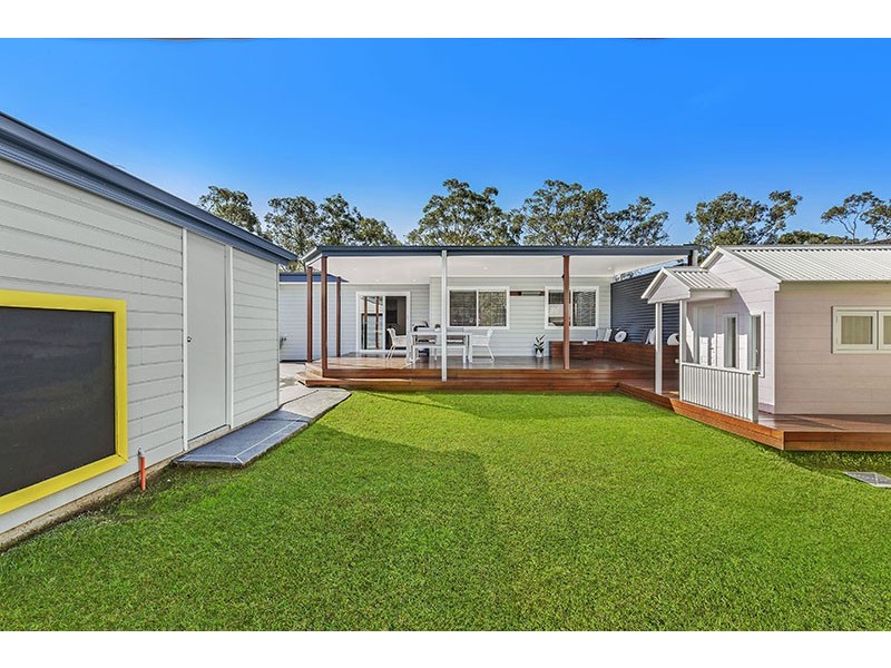 24 Kurraba Parade, Berkeley Vale NSW 2261
