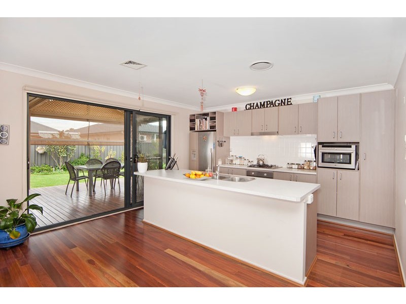 46 Quarterhorse Pde, Wadalba NSW 2259