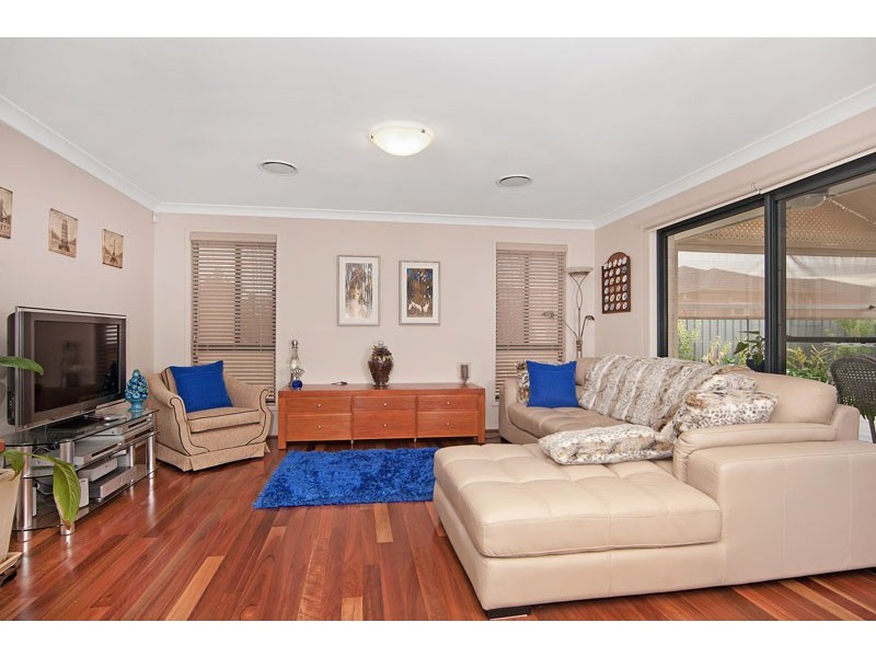 46 Quarterhorse Pde, Wadalba NSW 2259