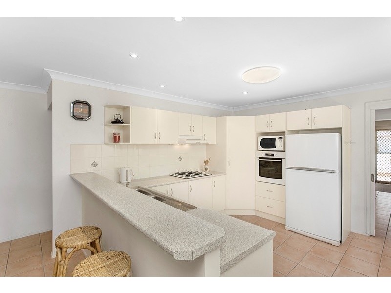 6 Honeygum Way, Mardi NSW 2259