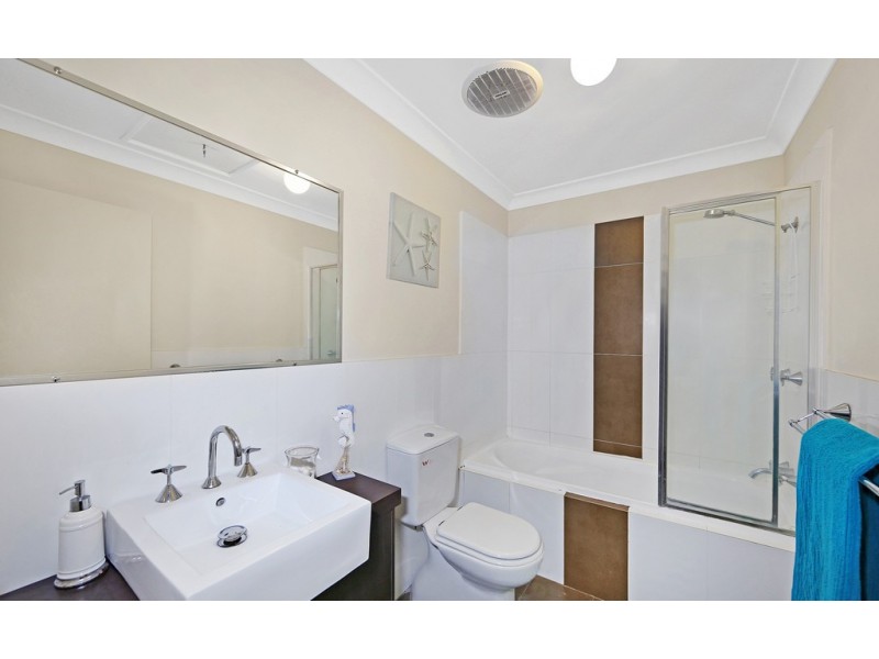 1/2a Nicole Close, Watanobbi NSW 2259