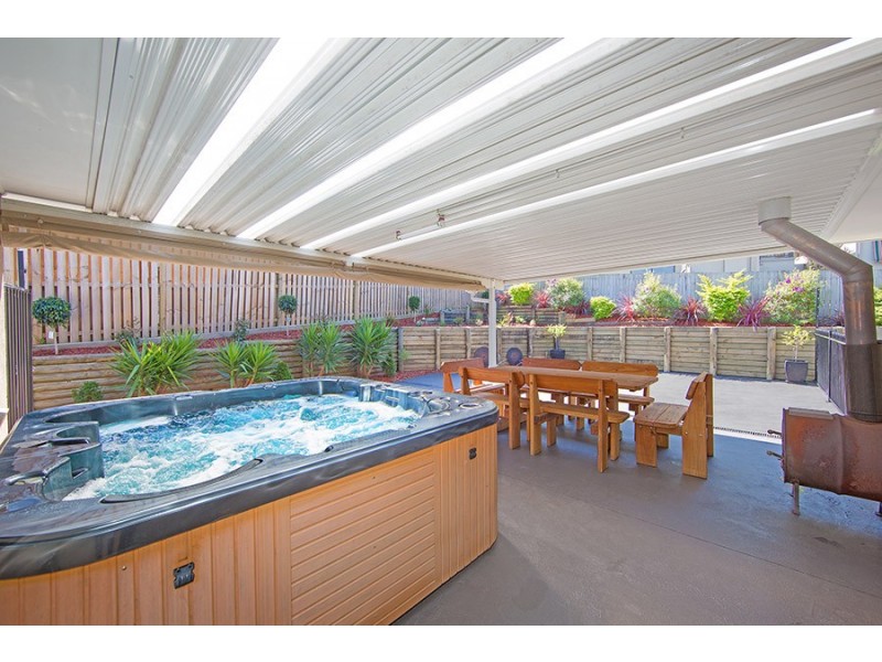 1 Woodbury Park Drive, Mardi NSW 2259