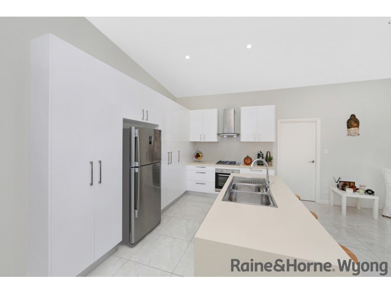 12 Melbourne Road, Wadalba NSW 2259