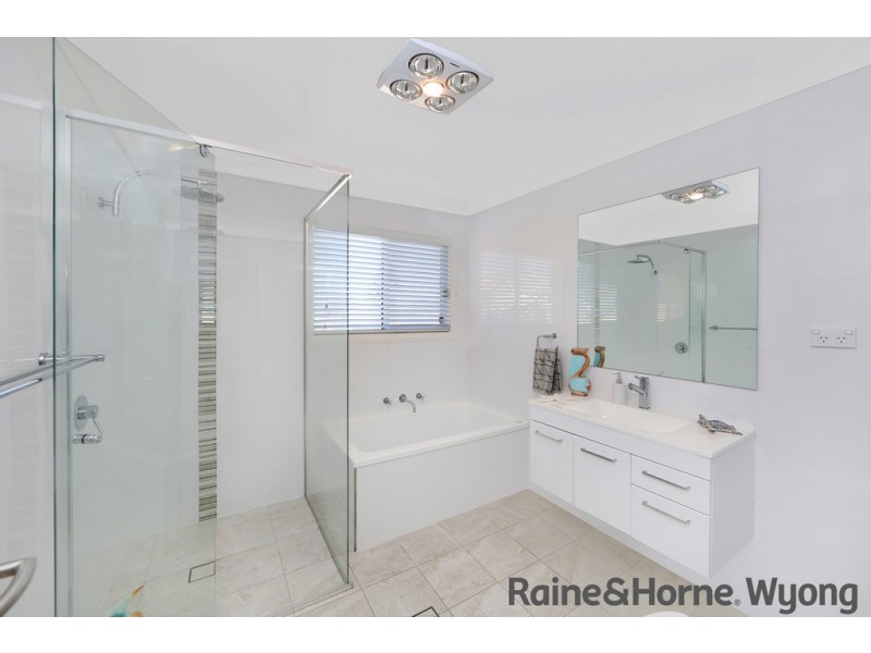 12 Melbourne Road, Wadalba NSW 2259