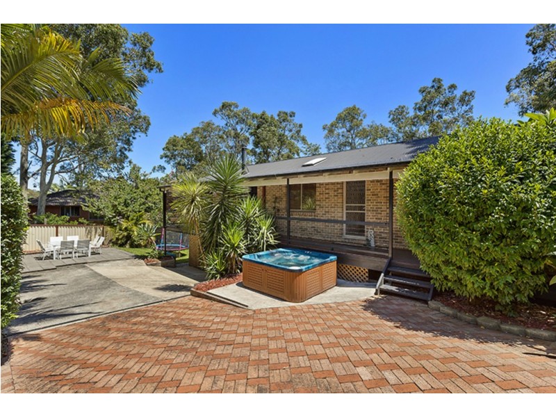 16 Hasluck Drive, Watanobbi NSW 2259