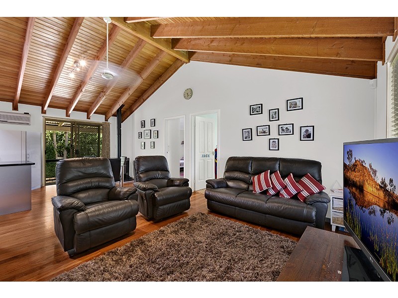 16 Hasluck Drive, Watanobbi NSW 2259