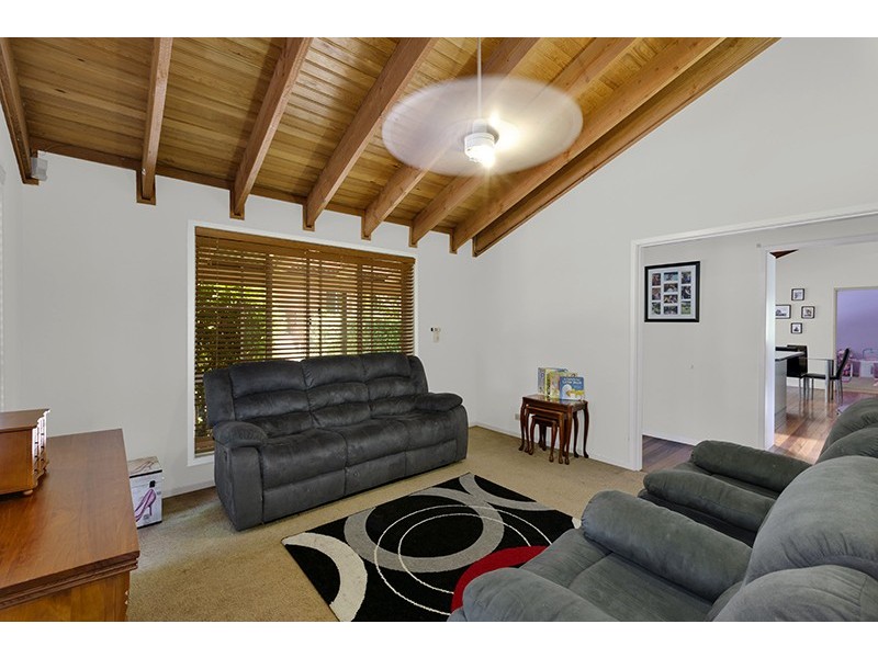 16 Hasluck Drive, Watanobbi NSW 2259