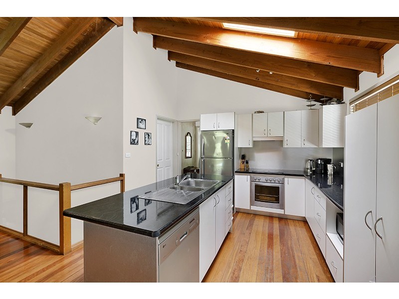 16 Hasluck Drive, Watanobbi NSW 2259