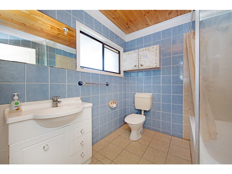 51 Dalton Ave, Kanwal NSW 2259