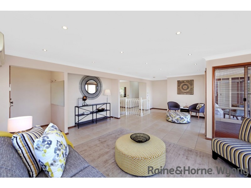 9 Page Close, Wyong NSW 2259